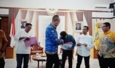 WaliKota Sukabumi Gelontorkan Uang Hibah Ke 33 KMP
